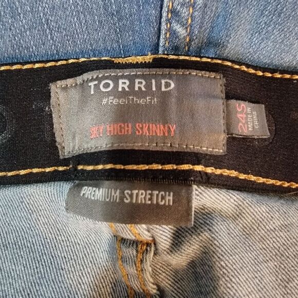 Torrid Sky High Skinny Premium Stretch Denim Jeans Size 24S - Picture 4 of 5